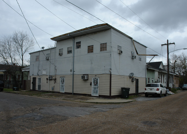 601 8th St in New Orleans, LA - Foto de edificio - Building Photo