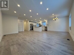 3 Highcroft Rd in Barrie, ON - Building Photo - Building Photo