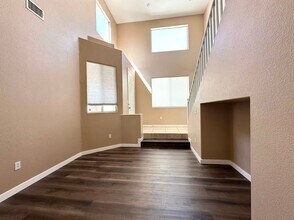 6738 Pastel Camellia St in Las Vegas, NV - Foto de edificio - Building Photo
