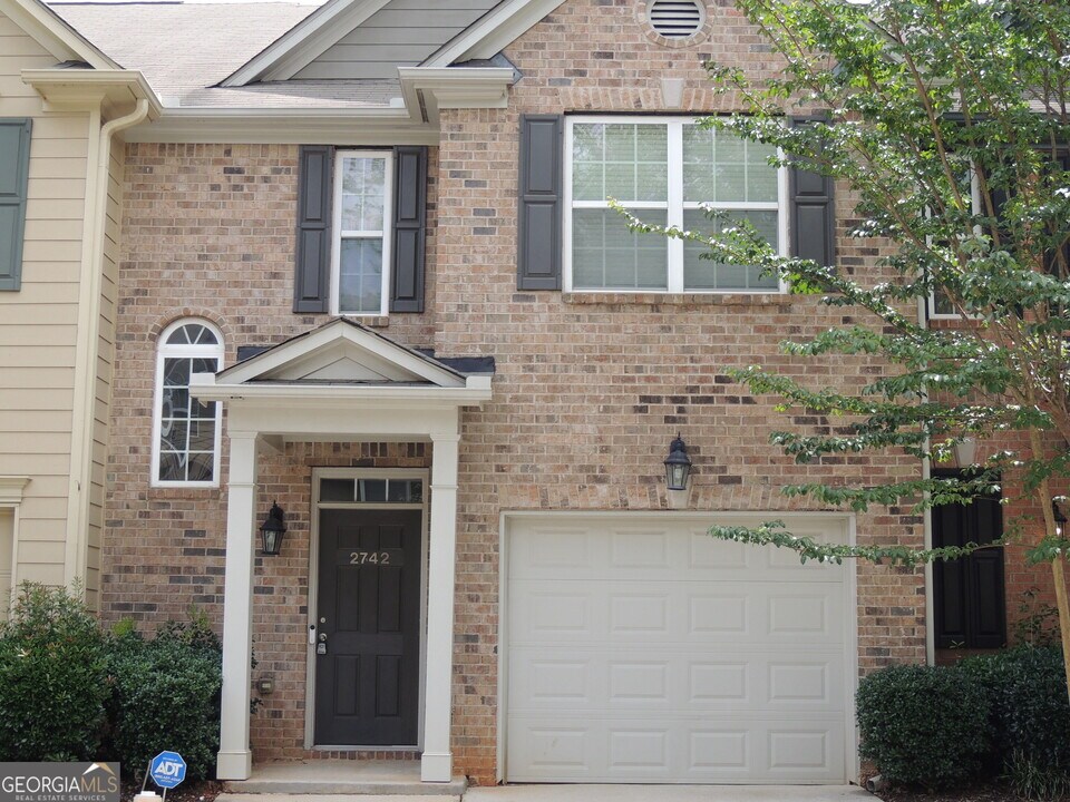 2742 Keystone Gates Ct in Lithonia, GA - Building Photo