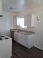 2107 Earl Ave in Long Beach, CA - Building Photo - Building Photo