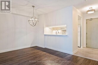 430 Pearl St in Burlington, ON - Building Photo - Building Photo