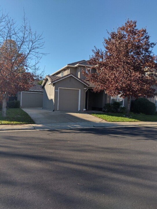 11995 Erato Cir in Rancho Cordova, CA - Building Photo
