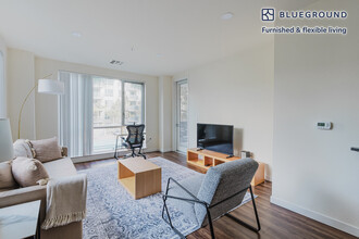 550 Moreland Way, Unit FL2-ID1770 in Santa Clara, CA - Building Photo - Building Photo