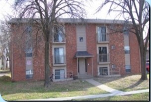 316 S Dodge St in Iowa City, IA - Building Photo