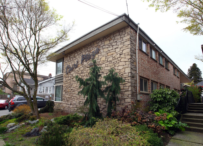 Cheri Plaza Apartments in Seattle, WA - Building Photo - Building Photo