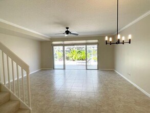 470 Capistrano Dr in Palm Beach Gardens, FL - Building Photo - Building Photo