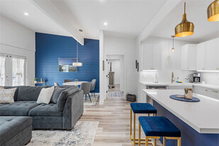 2004 Marshallfield Ln, Unit C in Redondo Beach, CA - Building Photo