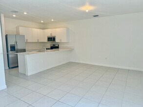 26459 SW 149th Ave in Naranja, FL - Building Photo - Building Photo