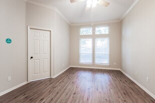 5014 Otter Peak Dr in Houston, TX - Building Photo