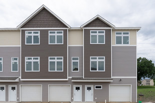 Stadium Courtyard Apartments