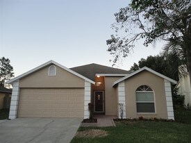 1933 Woodcut Dr in Lutz, FL - Building Photo