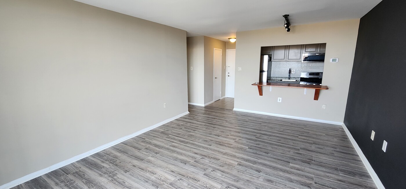 2500 N Van Dorn St, Unit 1619 in Alexandria, VA - Building Photo