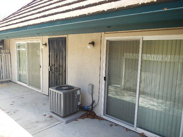 property at 907 Roundtree Ct