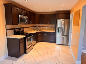 5604 Tinder in Rolling Meadows, IL - Building Photo - Building Photo