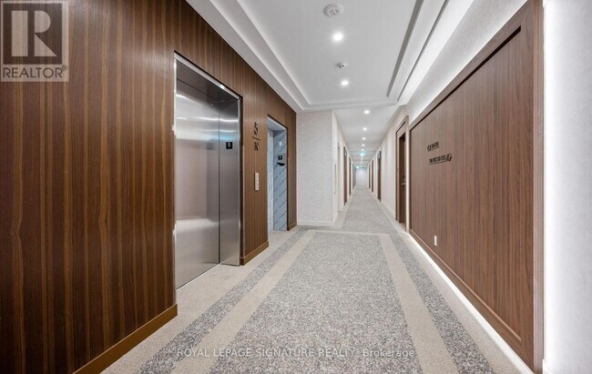 8188 Yonge St in Vaughan, ON - Building Photo - Building Photo