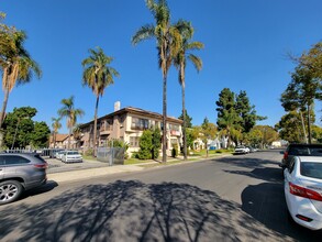 1139 W 27th St in Los Angeles, CA - Building Photo - Building Photo