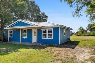 445 Canal St in Quinlan, TX - Building Photo - Building Photo