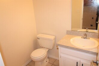 1707 Jennifer Cir in Norman, OK - Foto de edificio - Building Photo