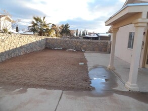 2260 Tierra De Paz Way in El Paso, TX - Building Photo - Building Photo