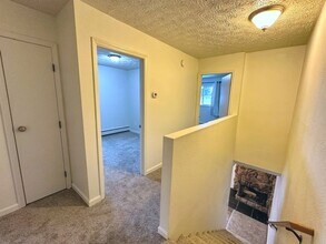 3012 W 33rd Ave in Anchorage, AK - Building Photo - Building Photo