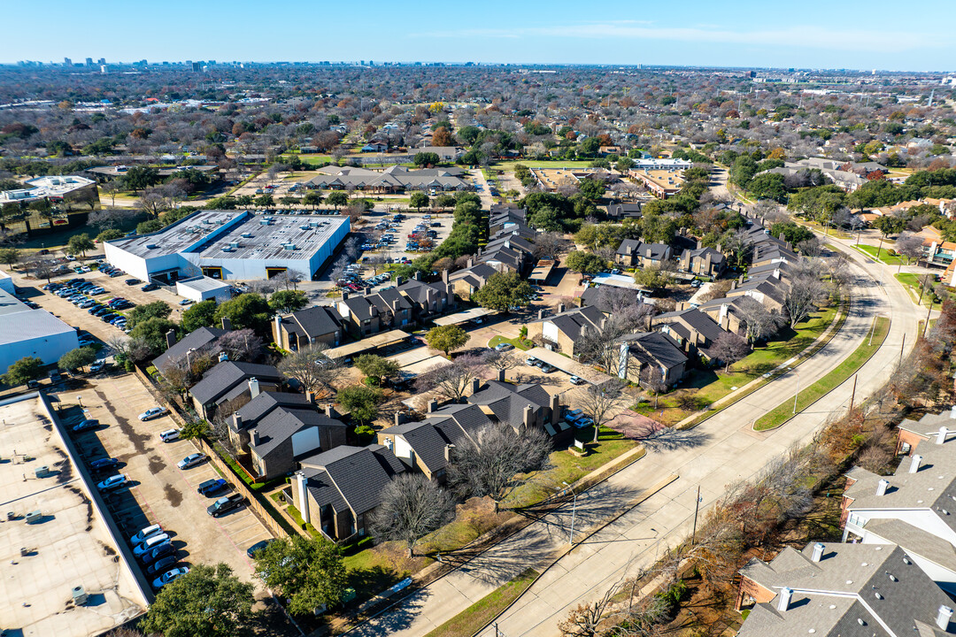 Richardson Crossing in Richardson, TX - Building Photo