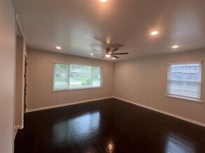5417 De Milo Dr in Houston, TX - Building Photo - Building Photo