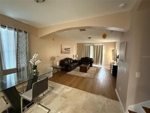 434 Kings Path Dr in Seffner, FL - Building Photo - Building Photo