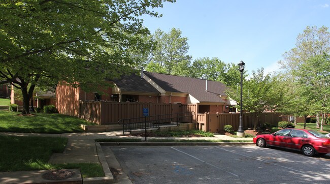 Towne Centre Place in Olney, MD - Foto de edificio - Building Photo