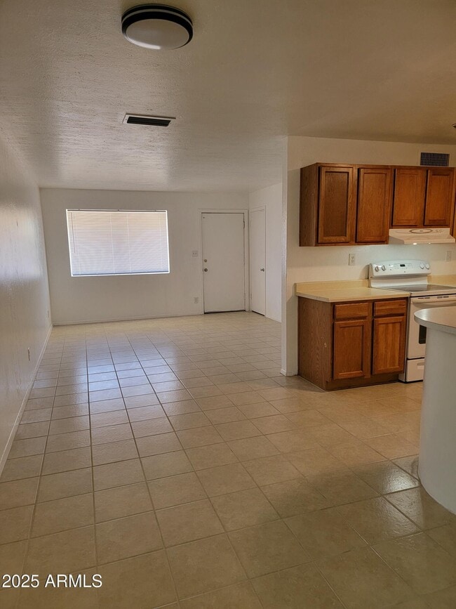 621 E Papago Dr in Tempe, AZ - Building Photo - Building Photo