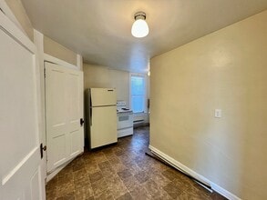 323 Whiteriver Ave in Rifle, CO - Building Photo - Building Photo