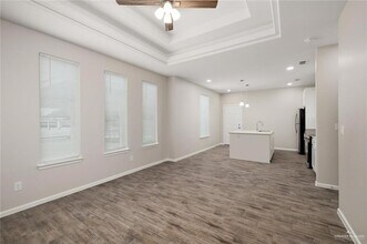 10 Petri Dr in Weslaco, TX - Building Photo - Building Photo