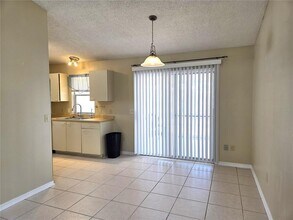 739 Heathrow Ave in Lady Lake, FL - Building Photo - Building Photo