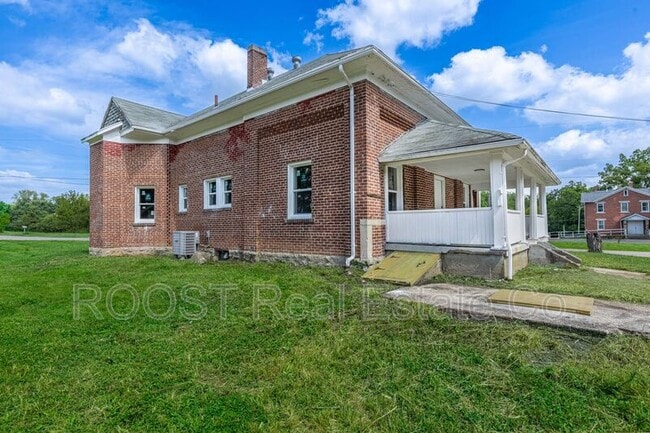 2445 Infirmary Rd in Dayton, OH - Building Photo - Building Photo