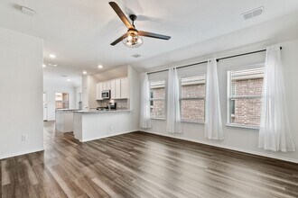 2417 Dolostone Dr in Aubrey, TX - Building Photo - Building Photo