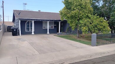 506 N Hunt Dr in Mesa, AZ - Foto de edificio