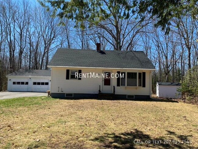 1844 Essex St in Bangor, ME - Building Photo - Building Photo