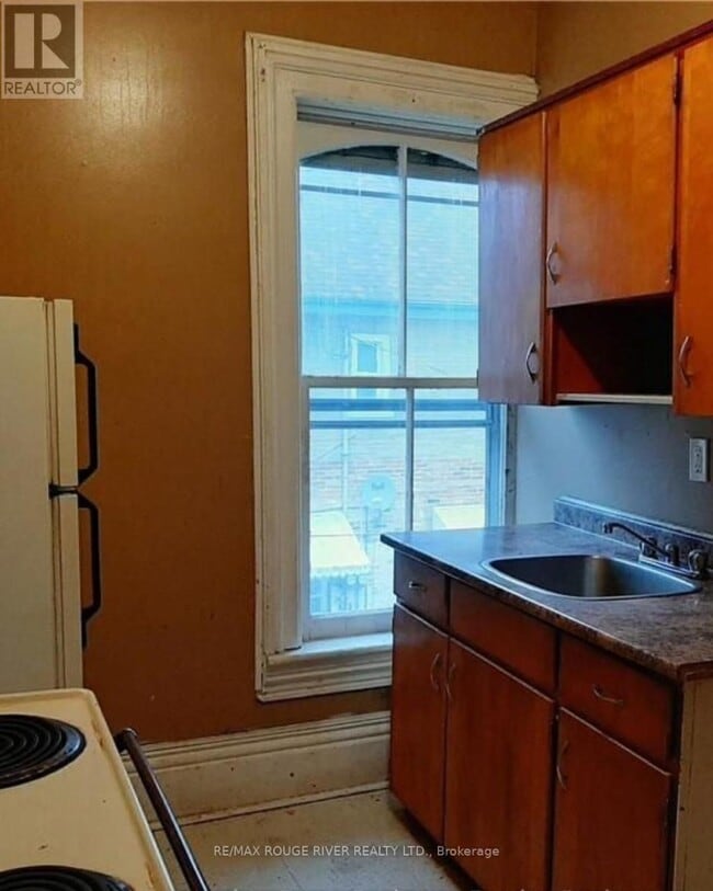 47 Lafayette Ave in Peterborough, ON - Building Photo - Building Photo