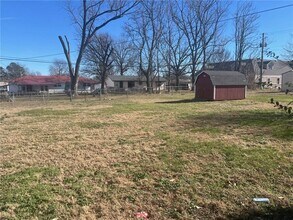 937 S Carl St in Siloam Springs, AR - Building Photo - Building Photo