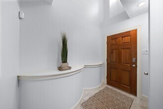650 Westcross St in Houston, TX - Building Photo - Building Photo