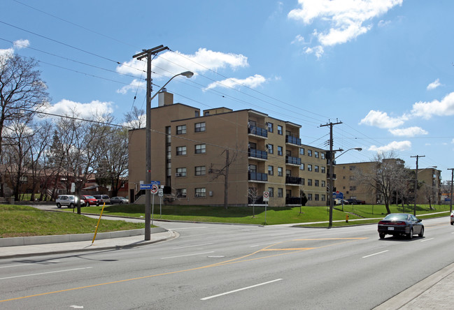 Stardel Apartments in Toronto, ON - Building Photo - Building Photo