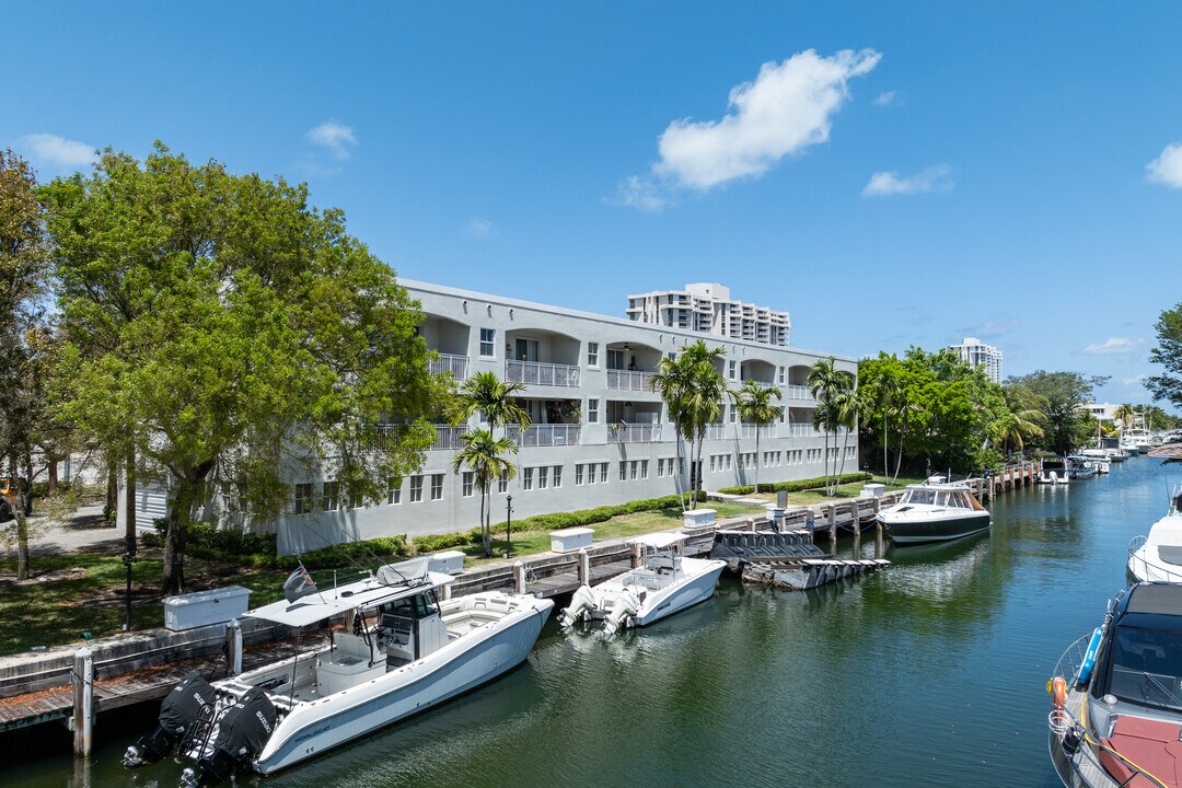 Village Del Mar Waterfront Condominiums in Miami Shores, FL - Building Photo