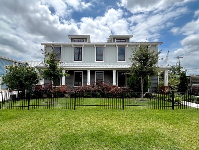 property at 311 E Evergreen St