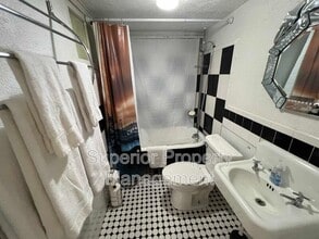 104 W Pershing Blvd in Cheyenne, WY - Building Photo - Building Photo