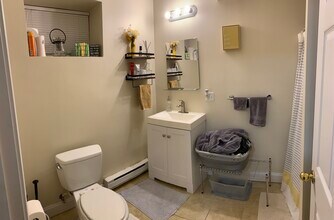 884 Huntington Ave, Unit G4 in Boston, MA - Foto de edificio - Building Photo