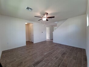 17204 Adoro Dr in Manor, TX - Building Photo - Building Photo