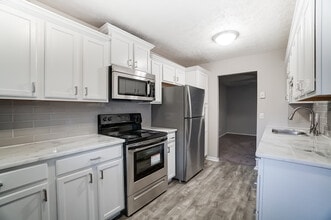 The Heritage at Wyoming in Wyoming, OH - Building Photo - Interior Photo