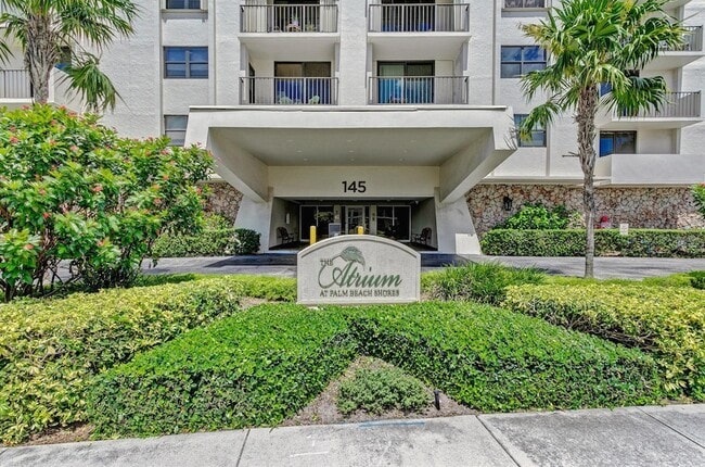145 S Ocean Ave, Unit 214 in Palm Beach Shores, FL - Building Photo - Building Photo