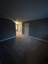 100 Lewis Dr in Greenville, SC - Foto de edificio - Building Photo