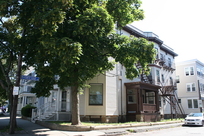 Chestnut Apartments in Lynn, MA - Building Photo - Building Photo